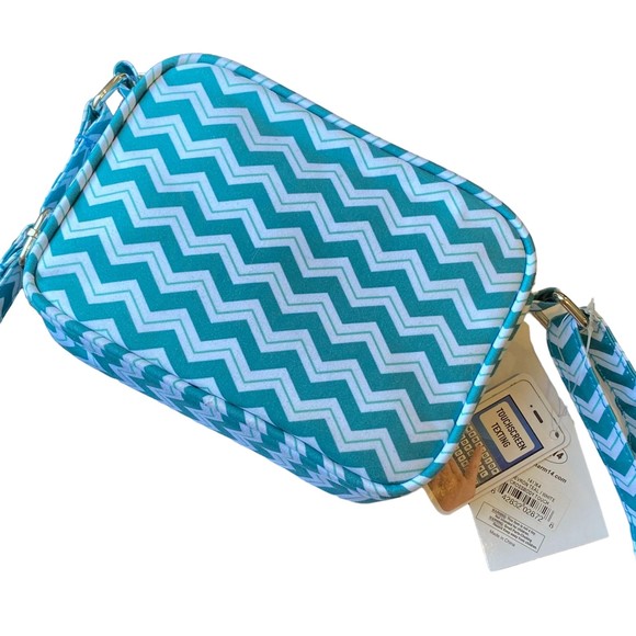 Charm 14 Chevron Teal White Crossbody Bag Touchscreen Purse NWT - Picture 2 of 9